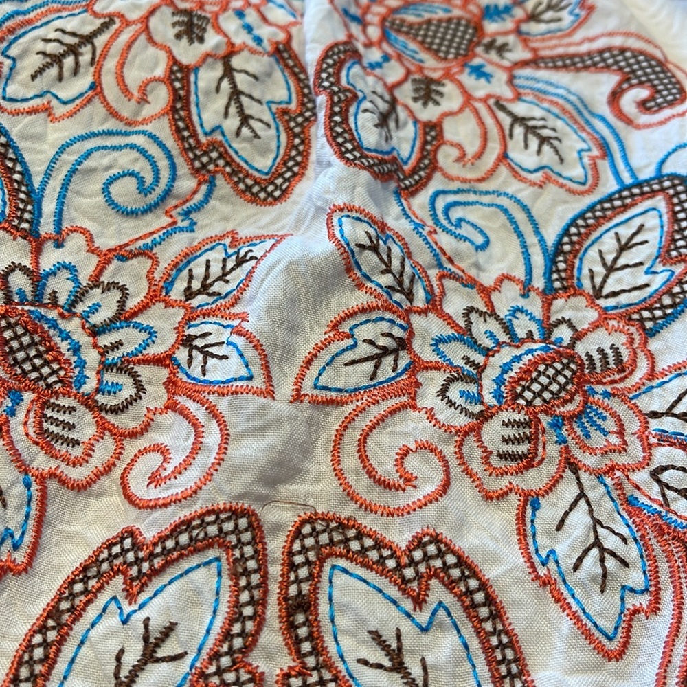 Embroidered Tank Top - Picture 11 of 14